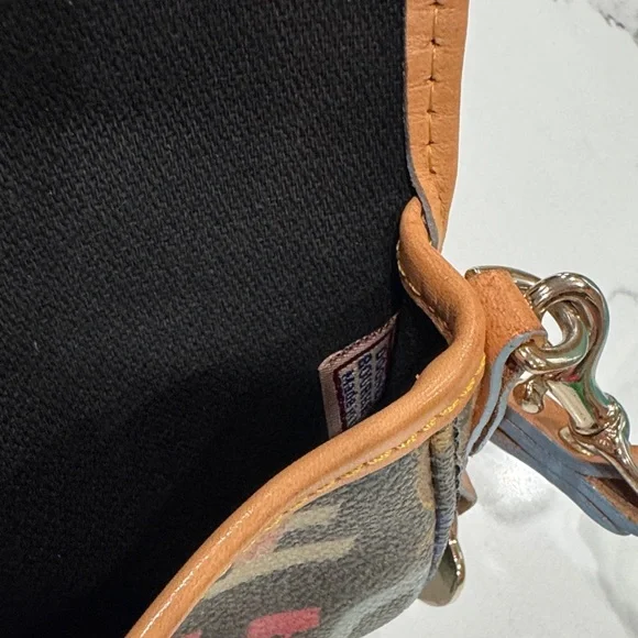 Dooney & Bourke Wristlet - Picture 13 of 13